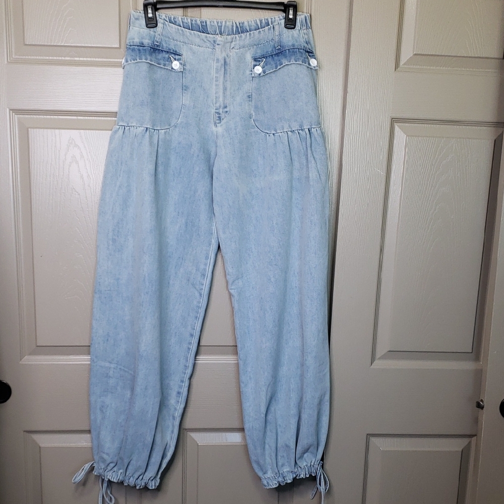 NWT Scrap Work Boutique Light Blue Women's Denim Jogger Or Wide Leg Jeans Large